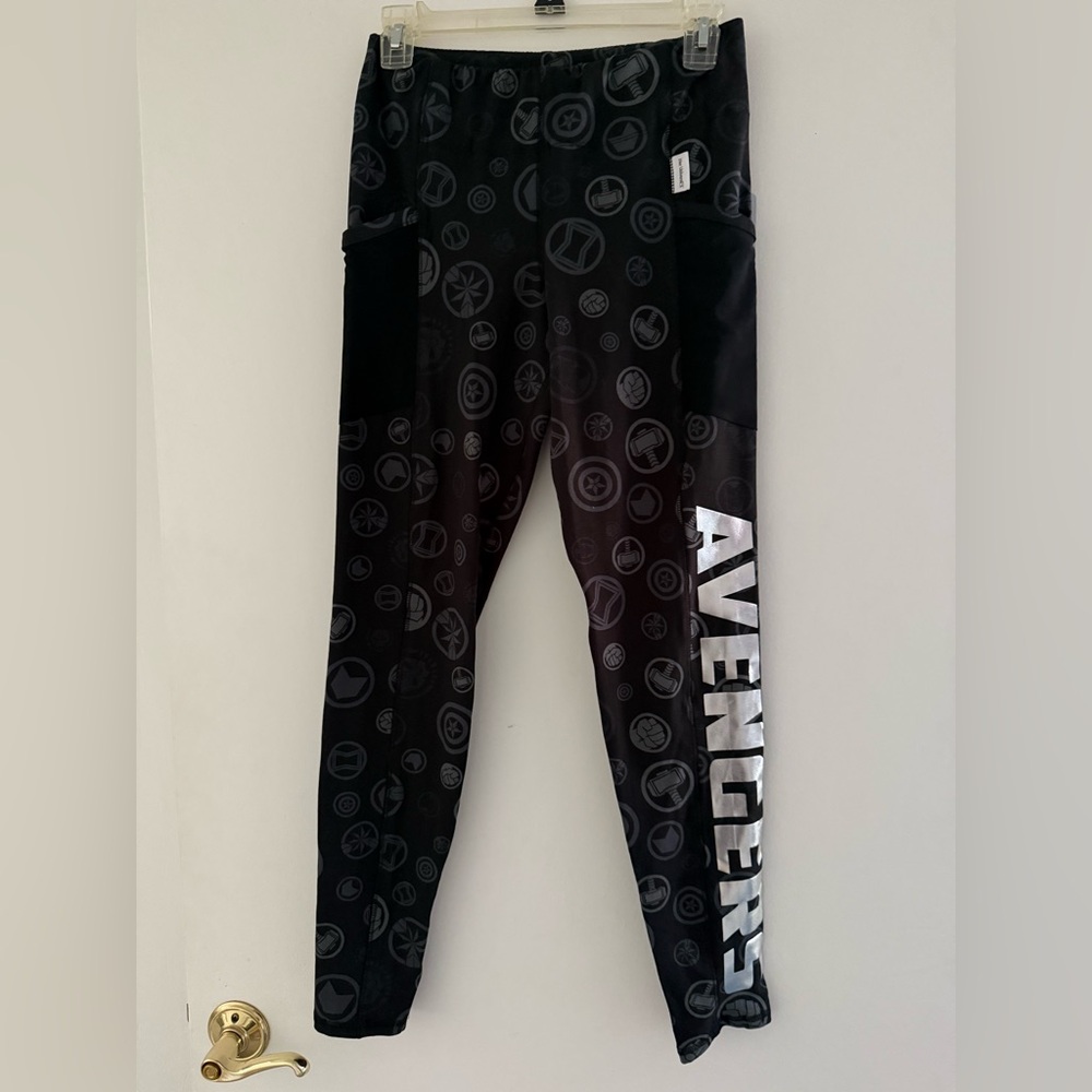Disney Avengers Her Universe Leggings NWT